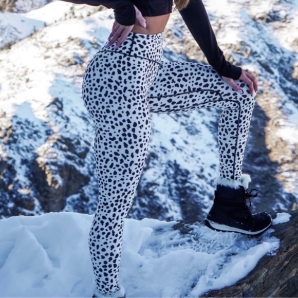 Balance Athletica Ascend Snow Leopard leggings - Picture 1 of 9